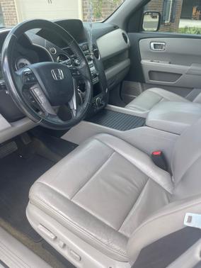Photo 3 of 14 of 2014 Honda Pilot EX-L